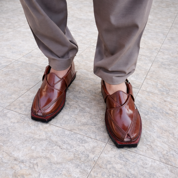 norozi t shape chappal